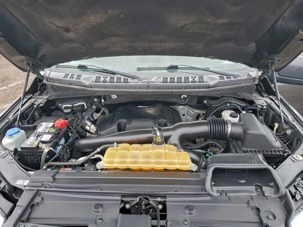 Vehicle/107941_11.jpg