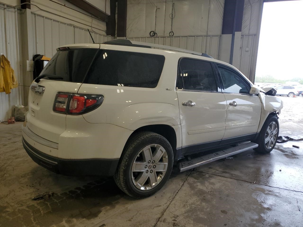 Vehicle/108359_03.jpg