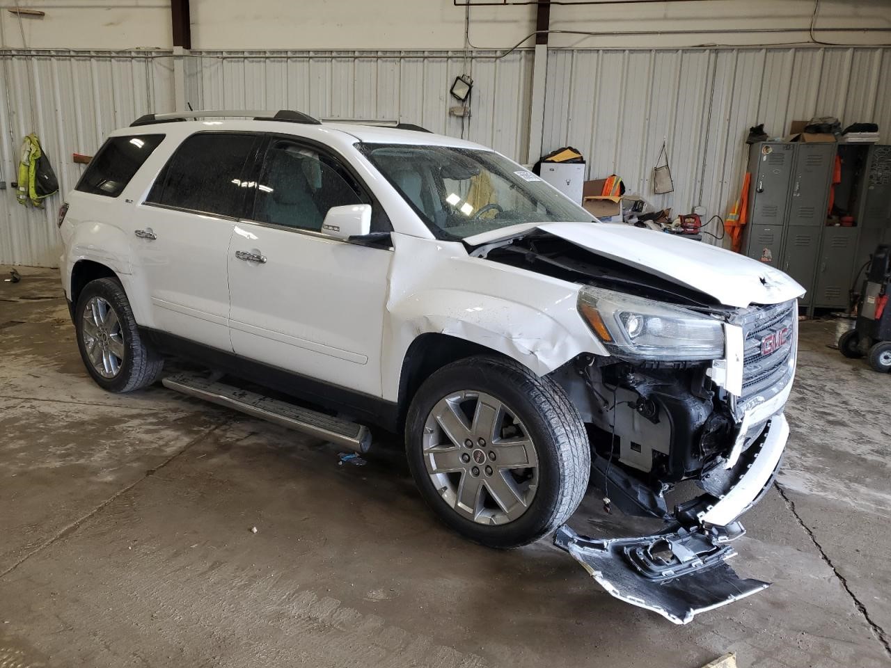 Vehicle/108359_04.jpg