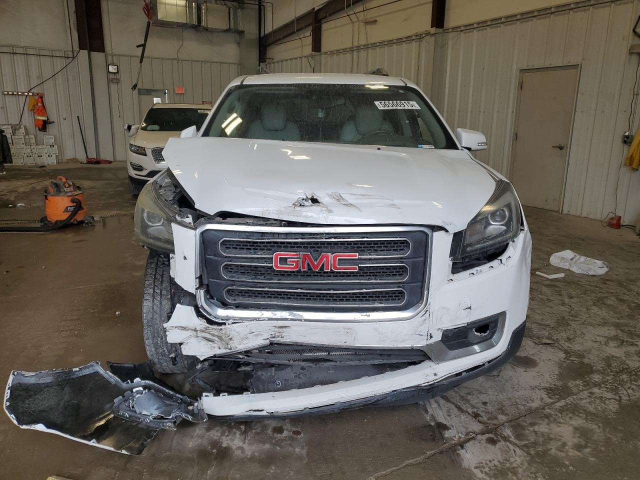 Vehicle/108359_05.jpg