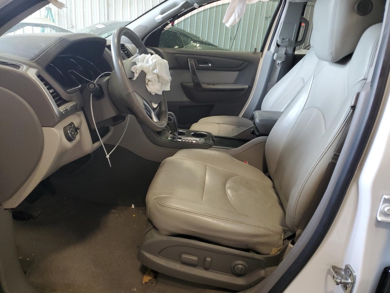 Vehicle/108359_07.jpg