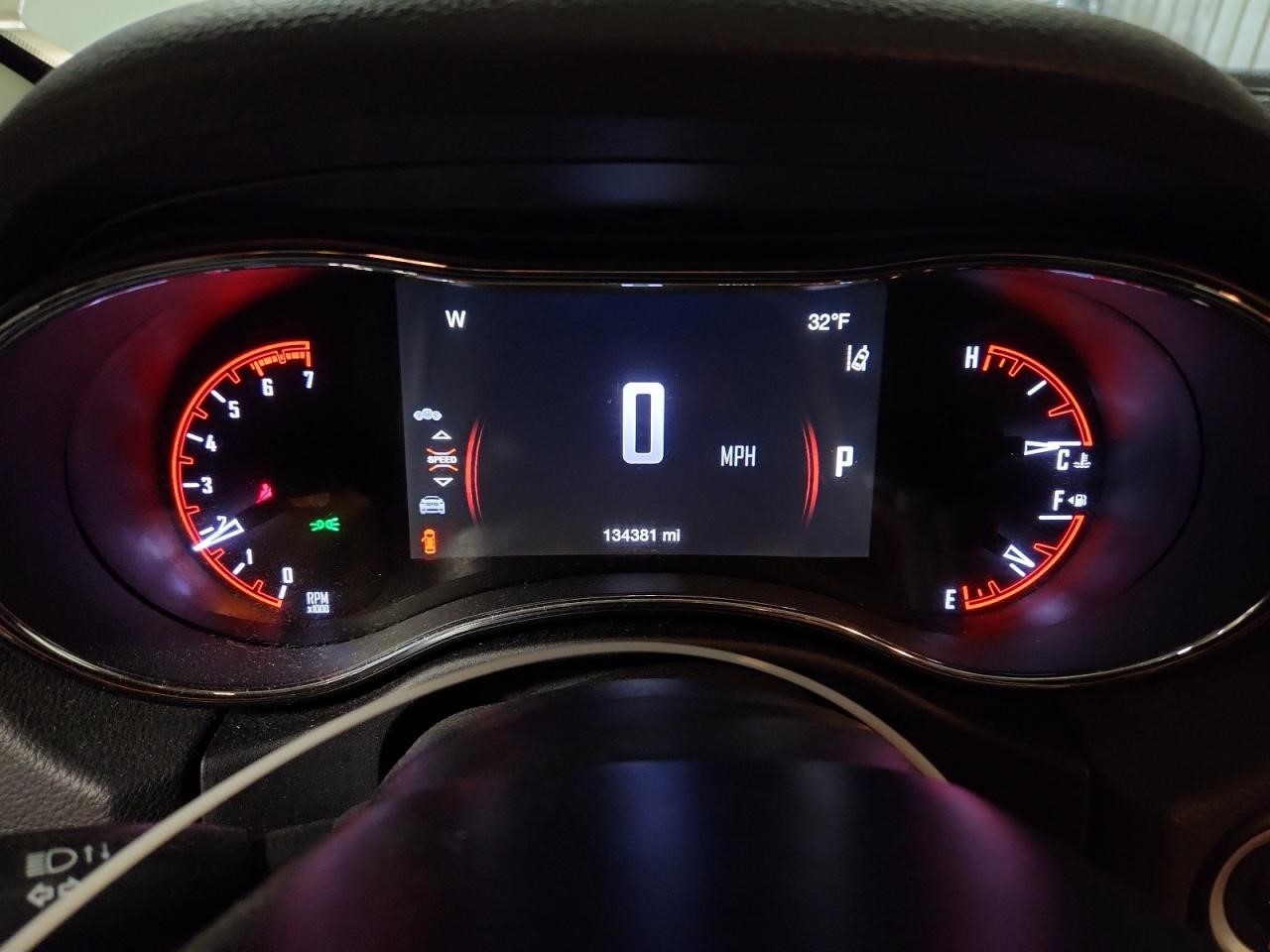 Vehicle/108612_09.jpg