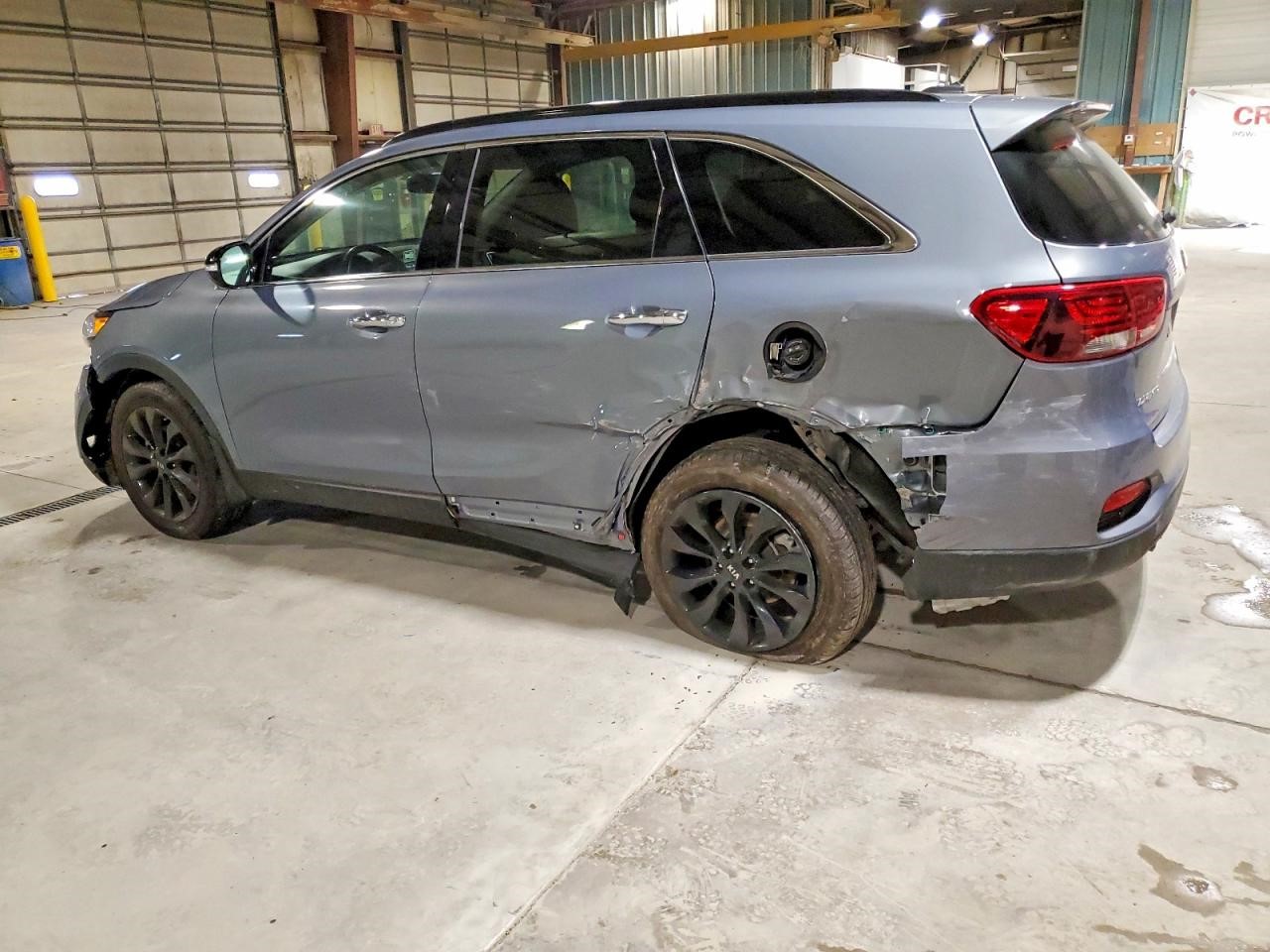 Vehicle/108692_02.jpg