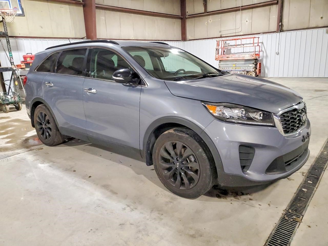 Vehicle/108692_04.jpg
