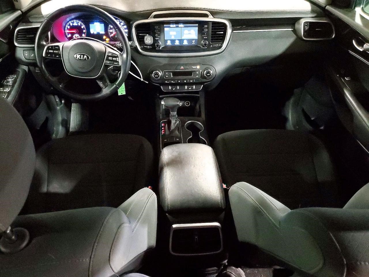 Vehicle/108692_08.jpg