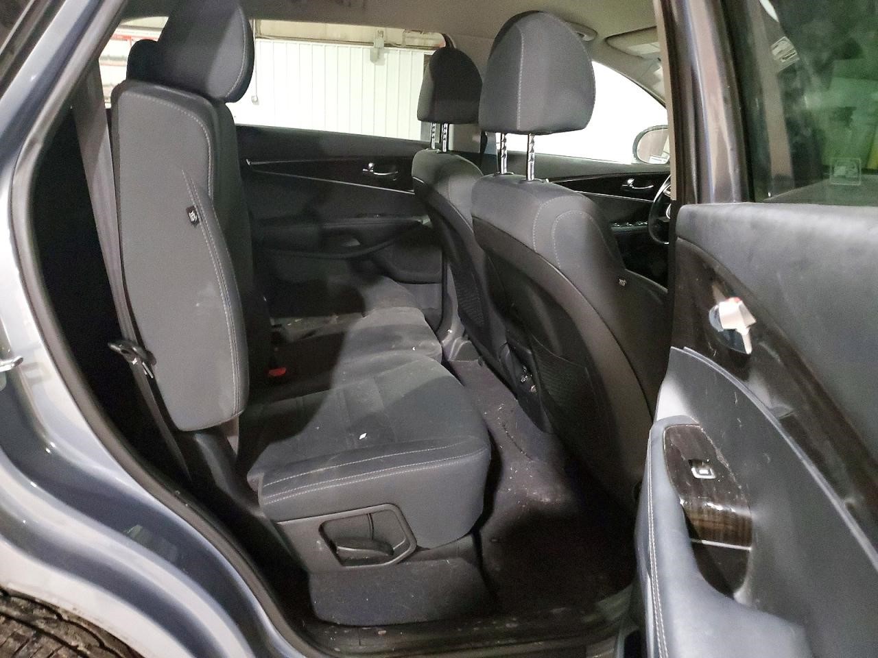 Vehicle/108692_11.jpg
