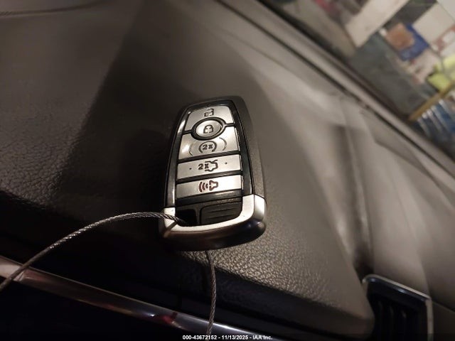 Vehicle/108779_11.jpg