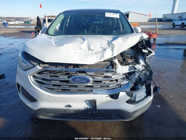 Vehicle/108840_12.jpg