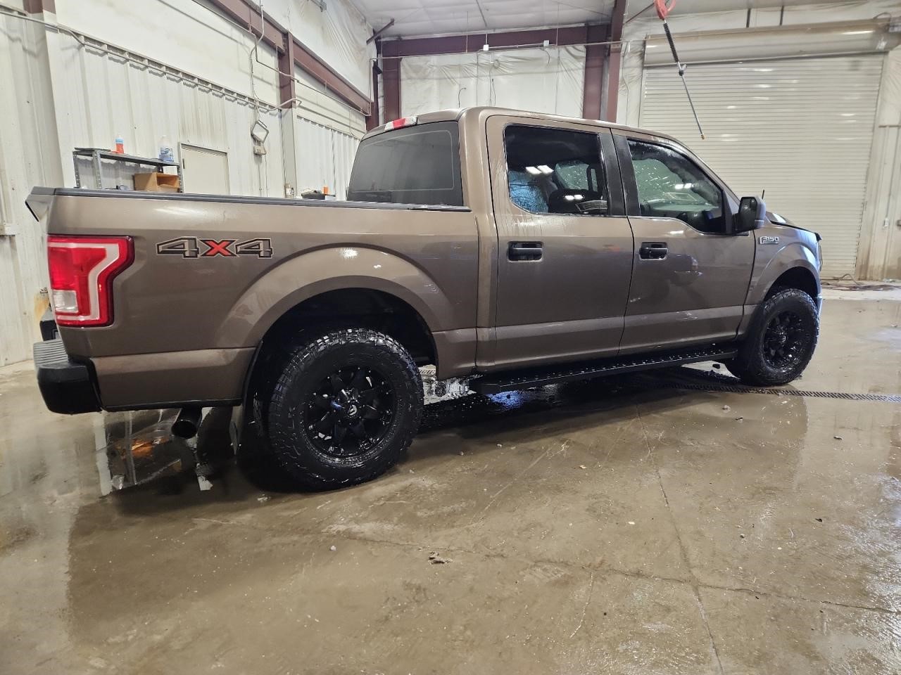 Vehicle/109050_03.jpg