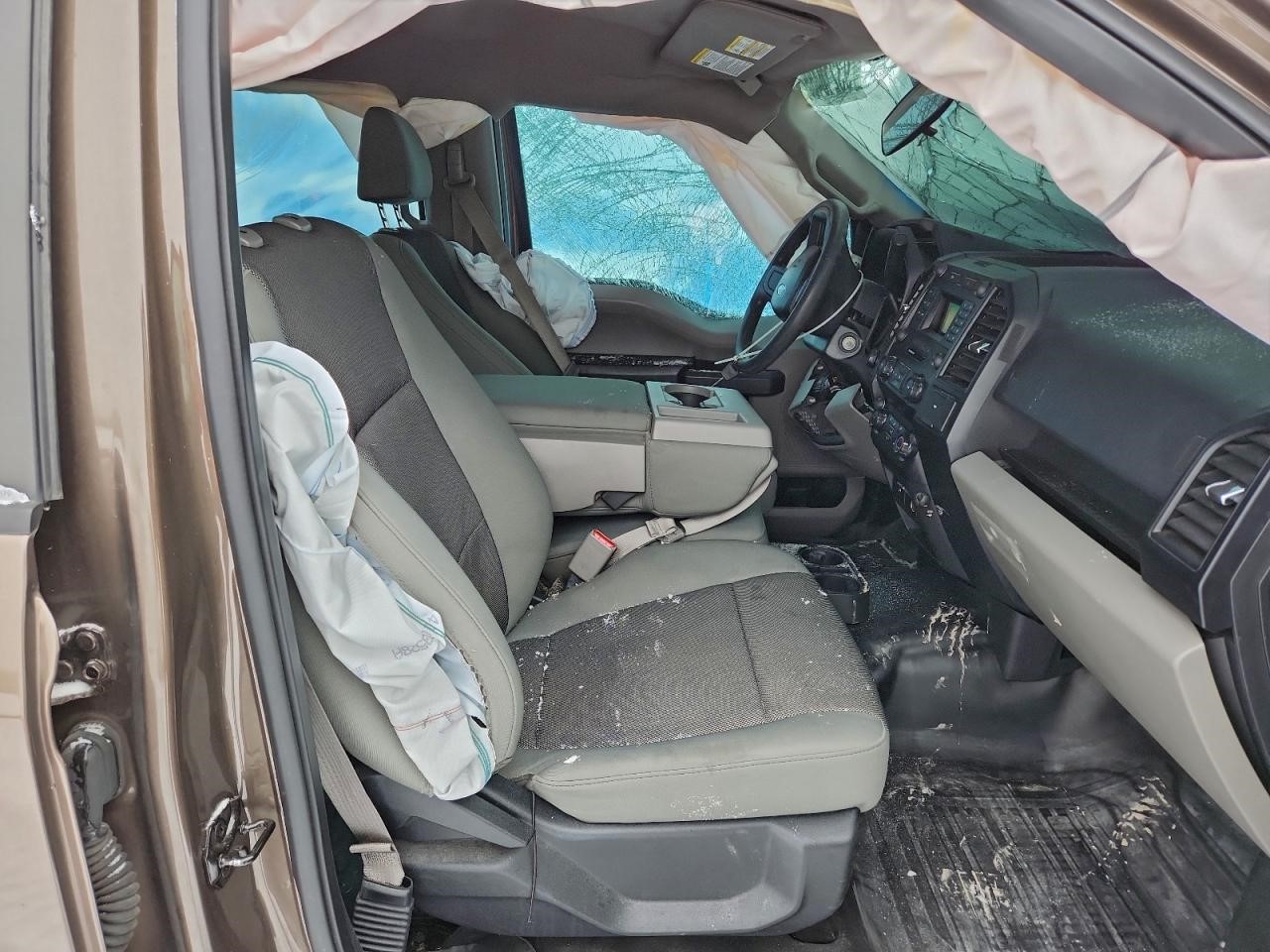 Vehicle/109050_07.jpg