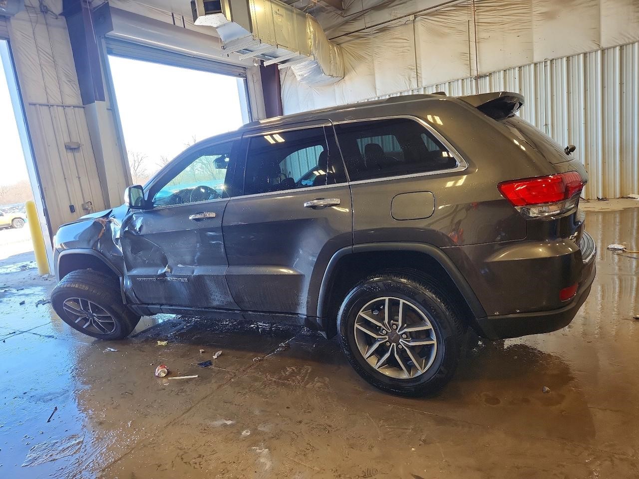 Vehicle/109262_02.jpg