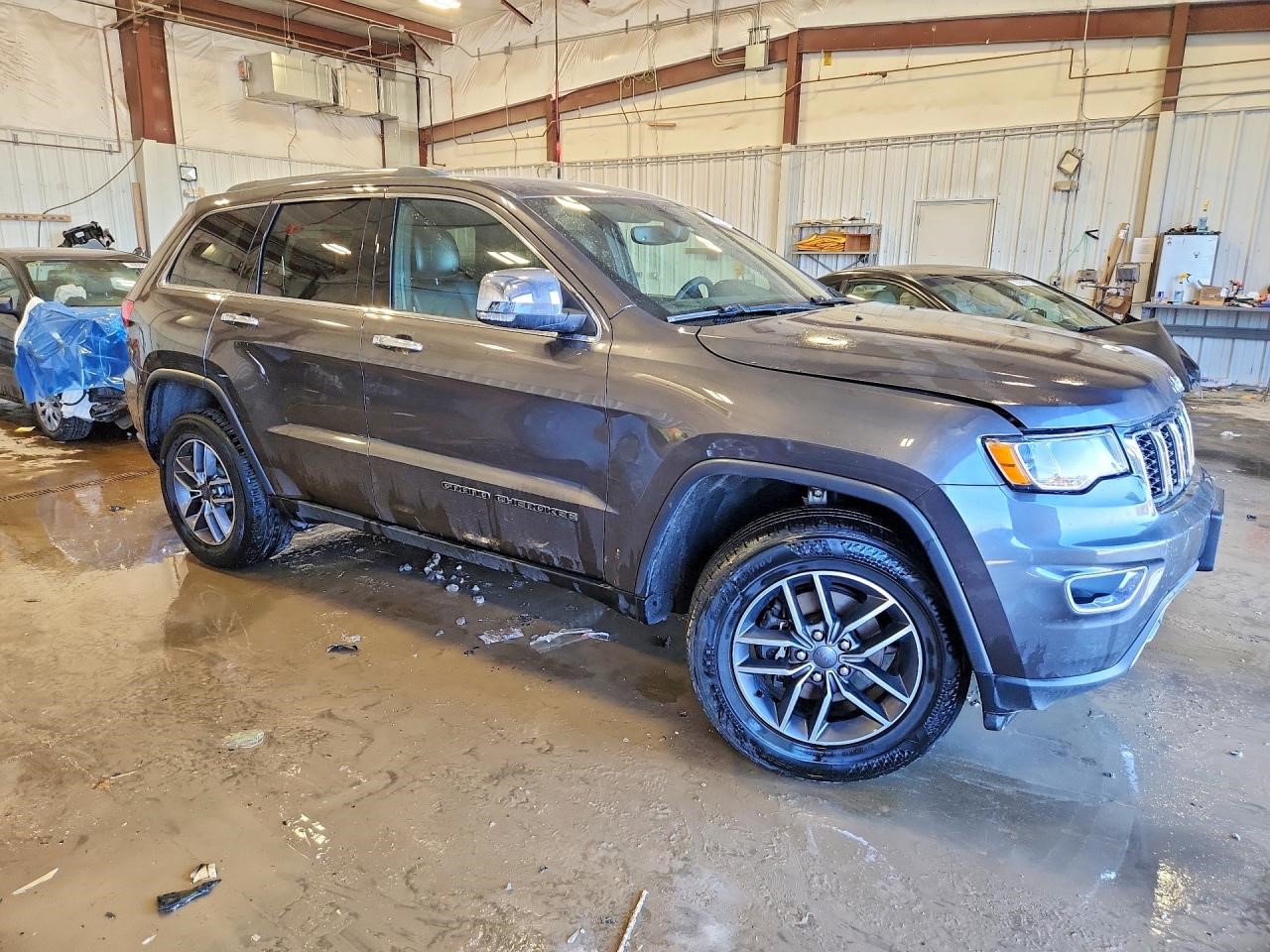 Vehicle/109262_04.jpg