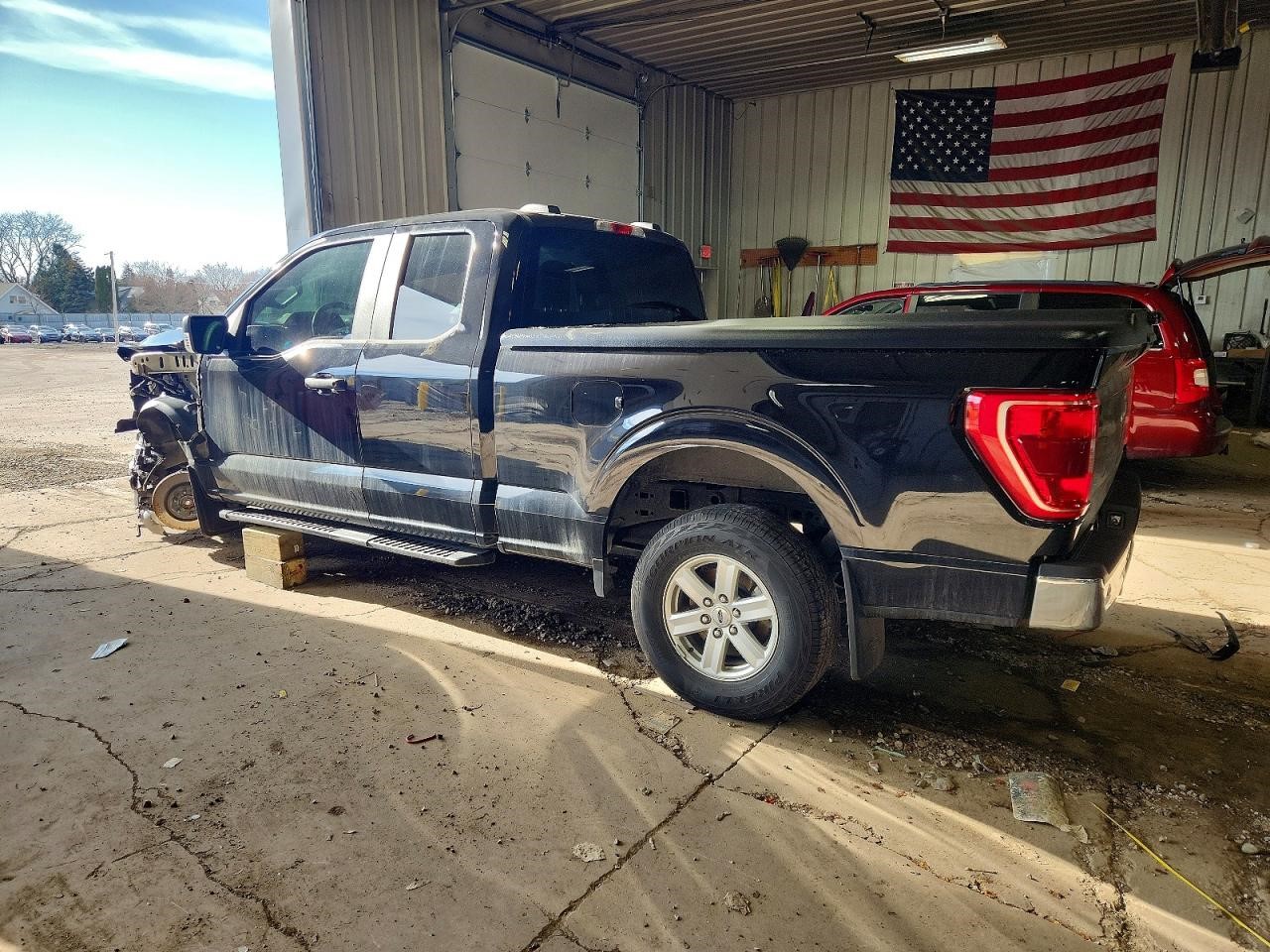 Vehicle/109338_02.jpg