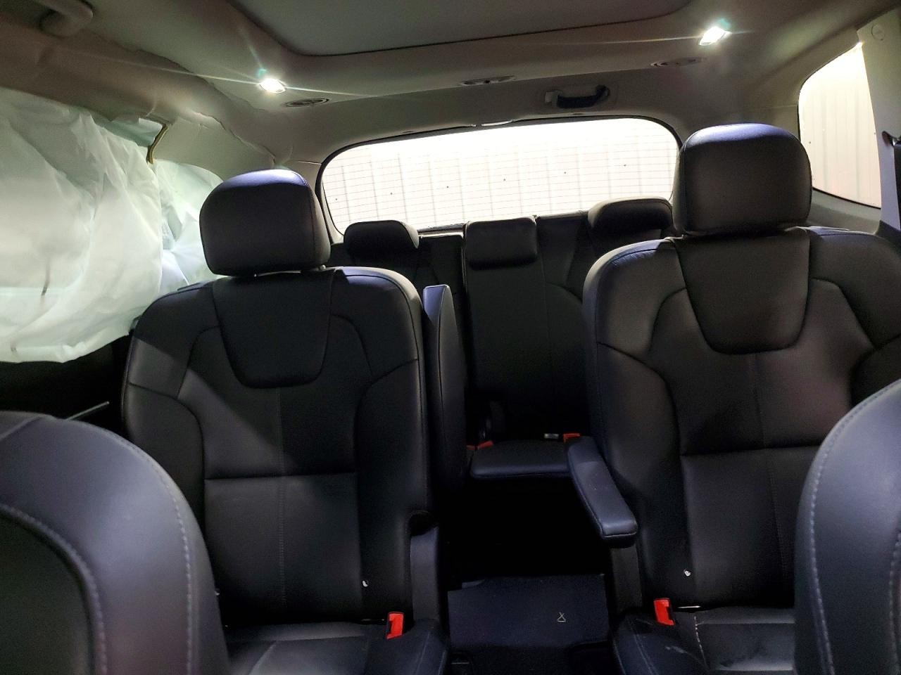 Vehicle/109541_10.jpg