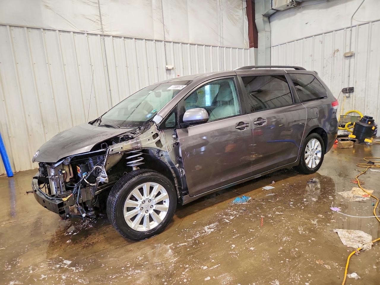 Vehicle/109545_01.jpg