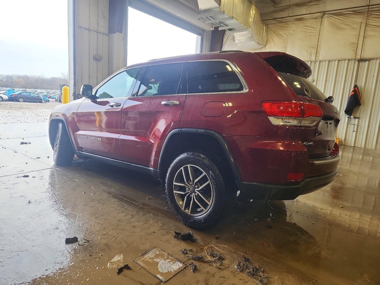 Vehicle/109718_02.jpg