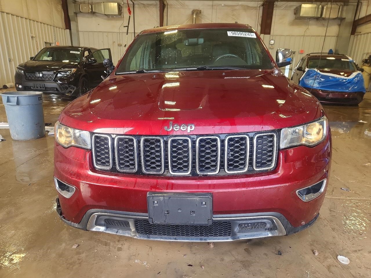 Vehicle/109718_05.jpg
