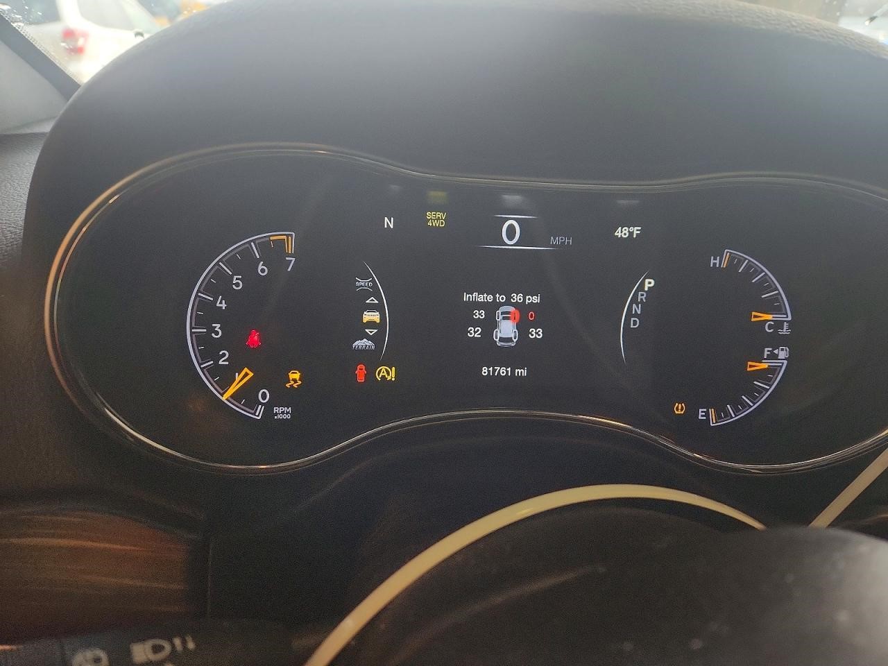 Vehicle/109718_09.jpg