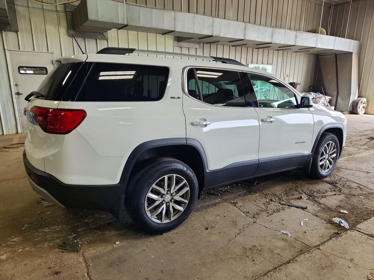 Vehicle/110881_03.jpg