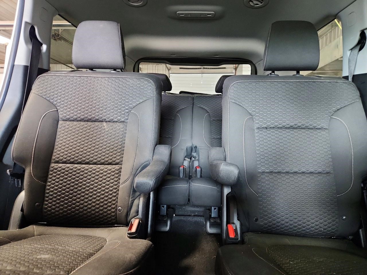 Vehicle/110881_10.jpg