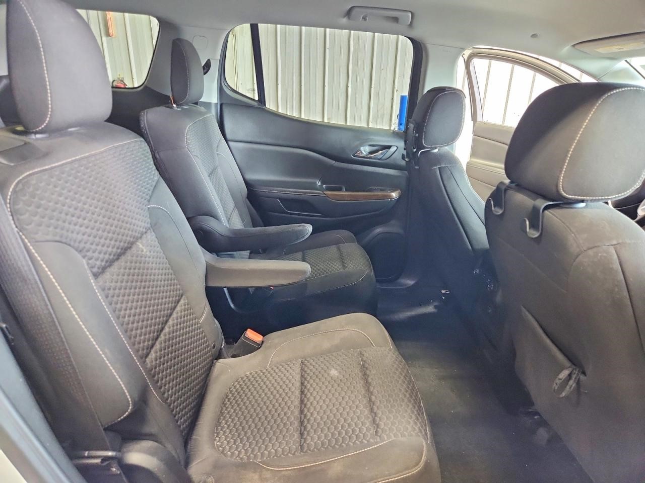 Vehicle/110881_11.jpg