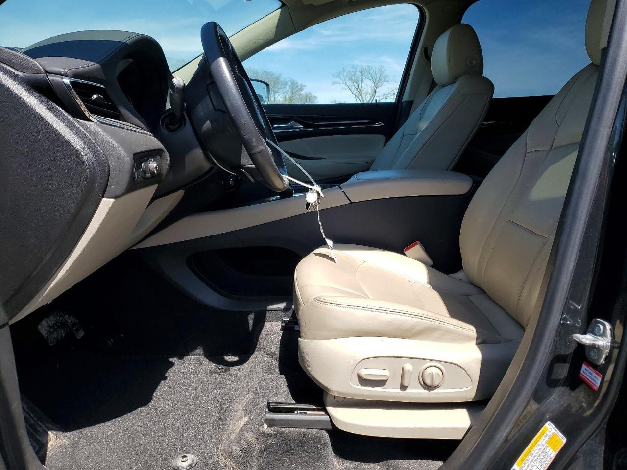 Vehicle/110939_07.jpg