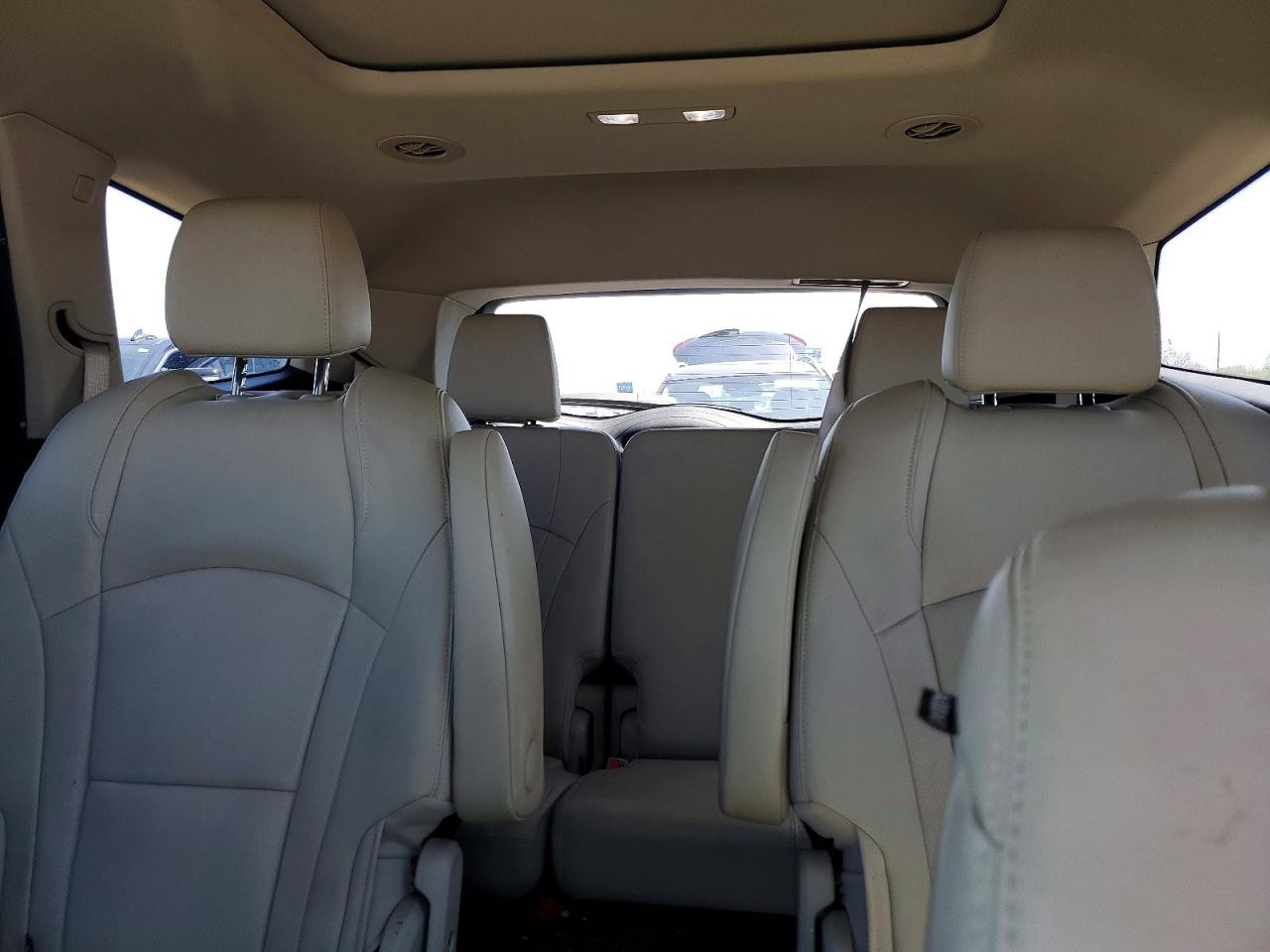 Vehicle/110939_10.jpg