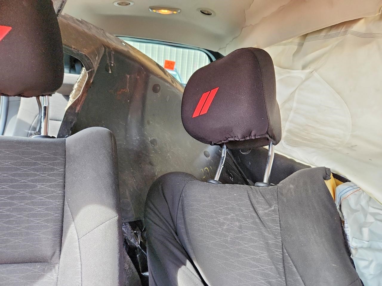 Vehicle/110940_10.jpg