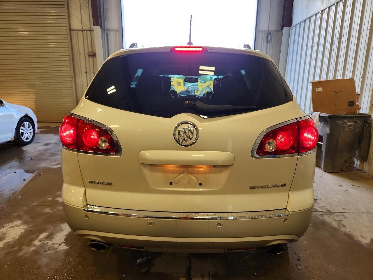 Vehicle/111039_06.jpg
