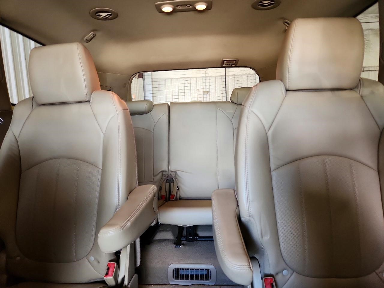 Vehicle/111039_10.jpg