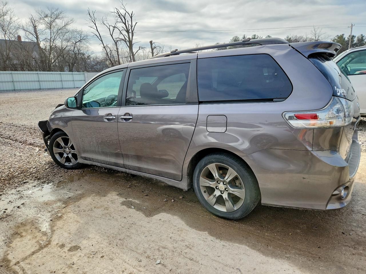 Vehicle/111040_02.jpg