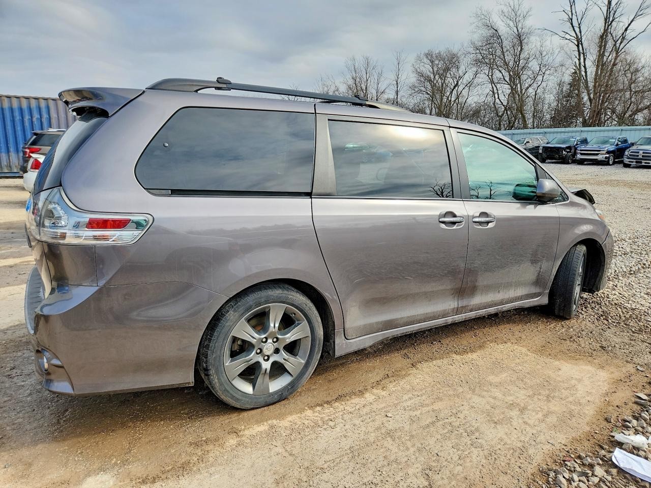 Vehicle/111040_03.jpg