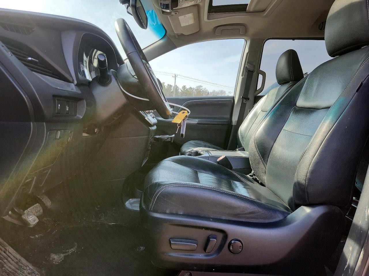 Vehicle/111040_07.jpg