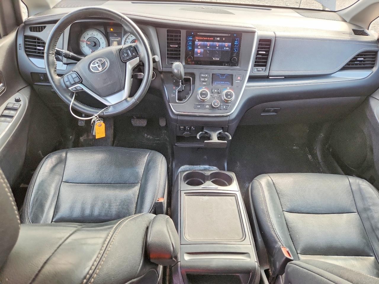Vehicle/111040_08.jpg