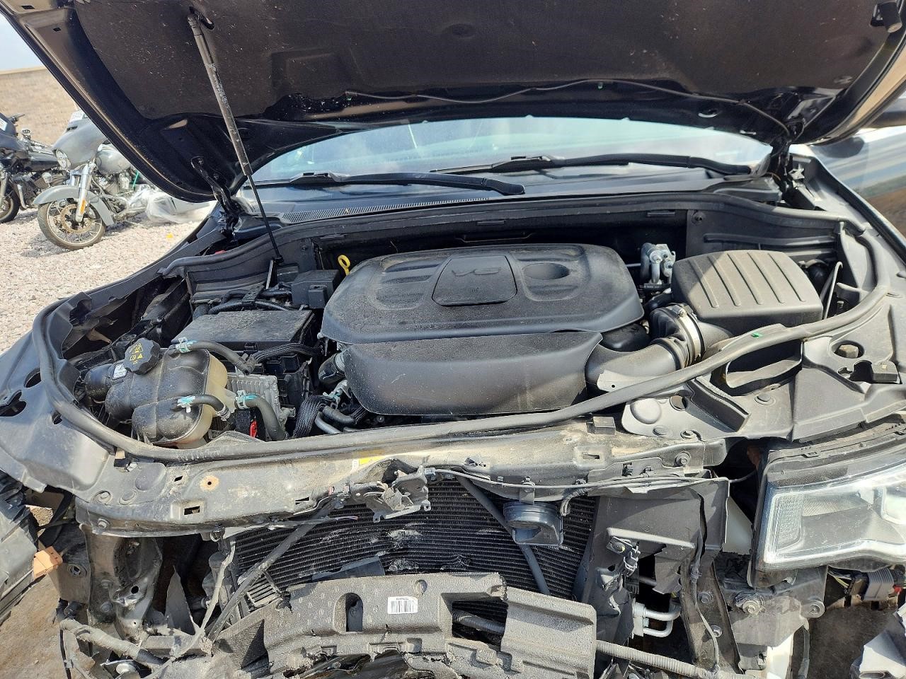 Vehicle/111047_11.jpg