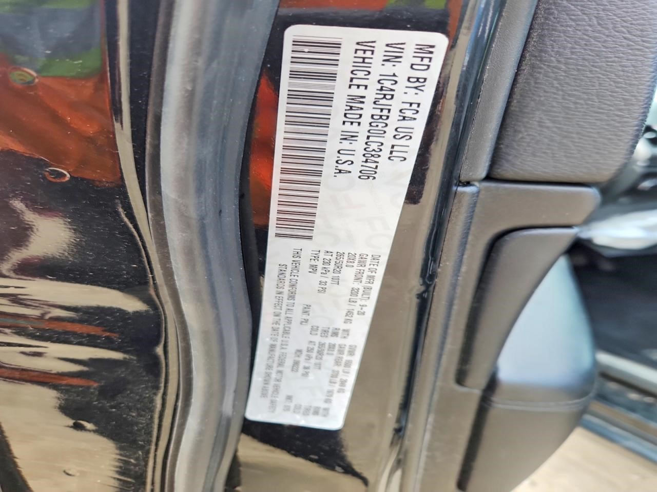 Vehicle/111047_12.jpg