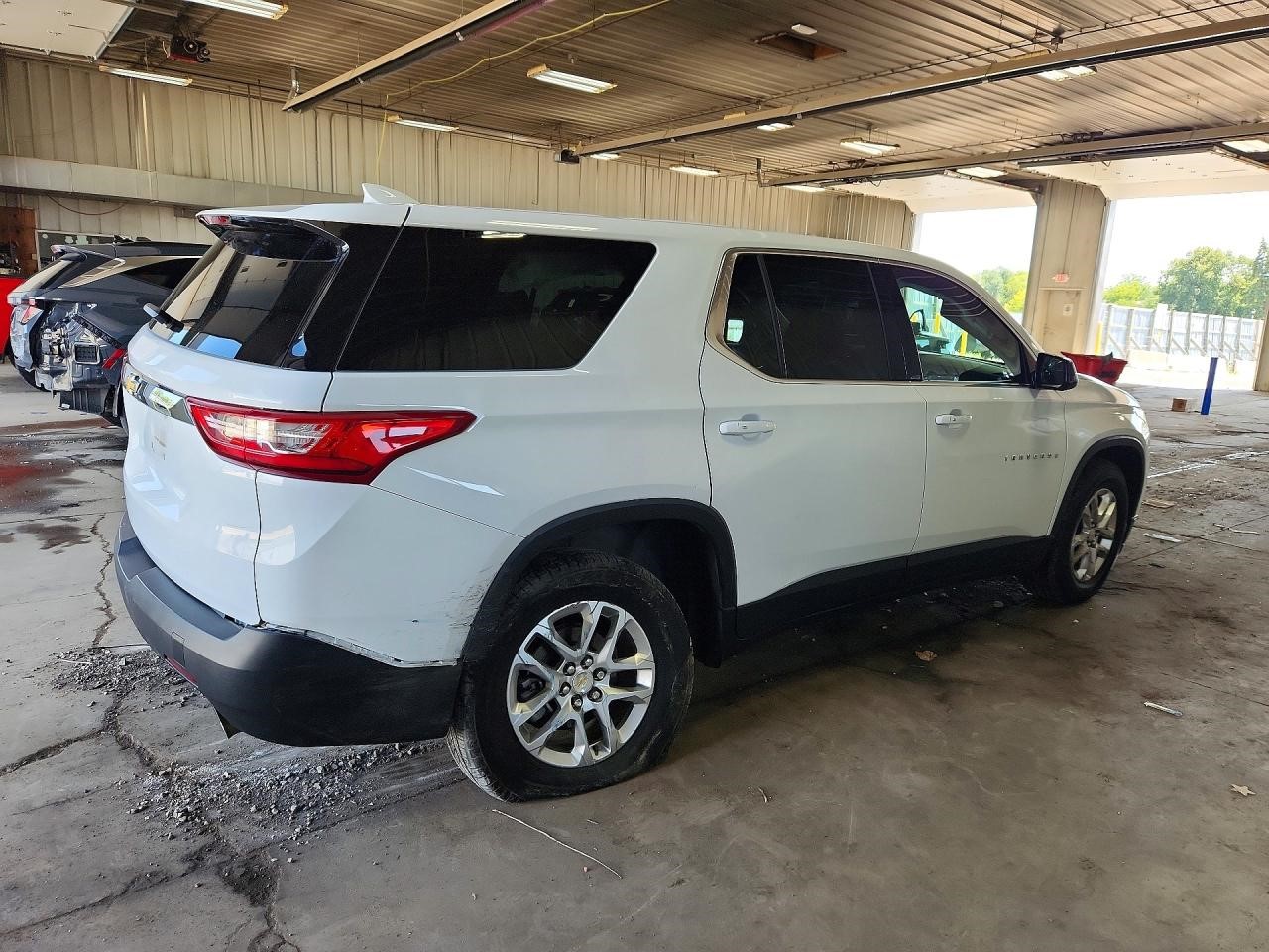Vehicle/111094_03.jpg