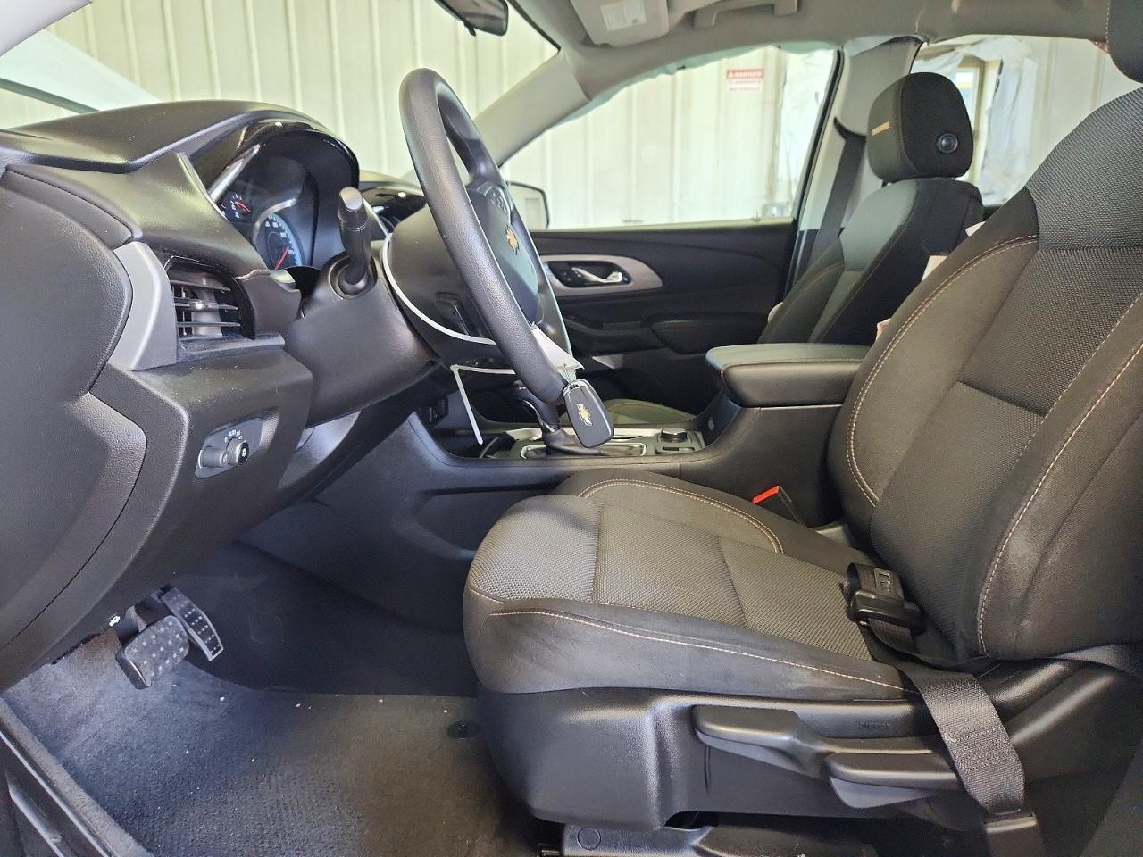 Vehicle/111094_07.jpg