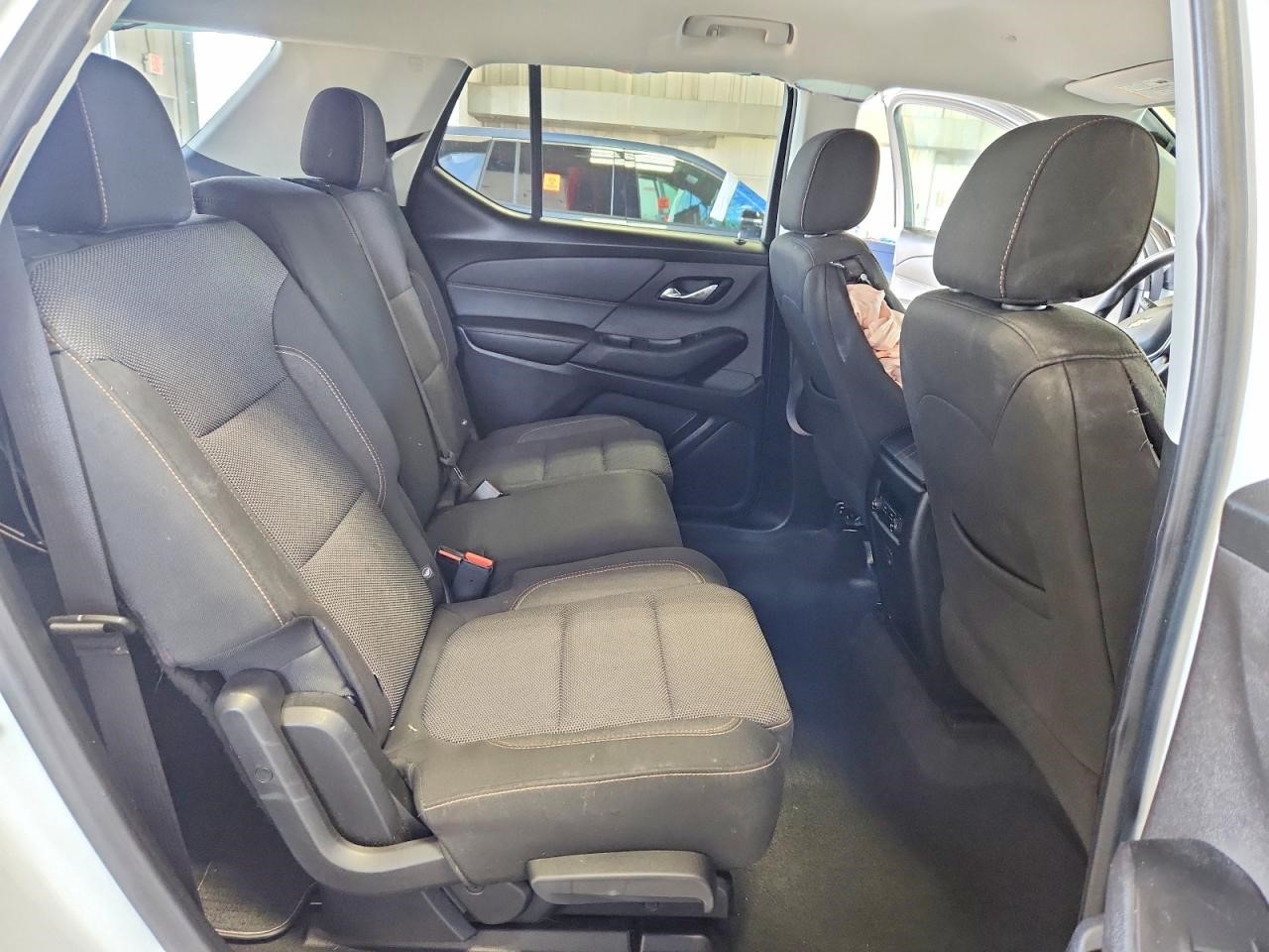 Vehicle/111094_11.jpg