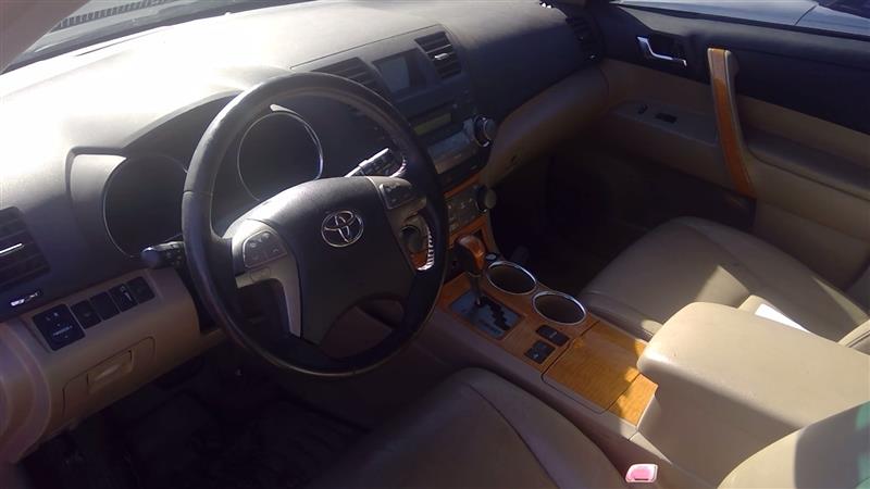 https://f005.backblazeb2.com/file/img-partshotlines-com/Inventory/MS102/Vehicle/6100_05.jpg