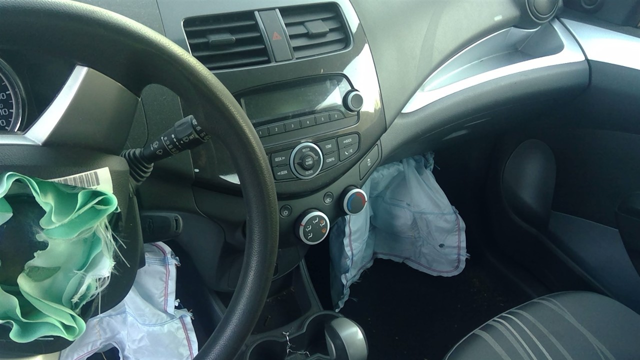 https://f005.backblazeb2.com/file/img-partshotlines-com/Inventory/MS102/Vehicle/6726_06.jpg