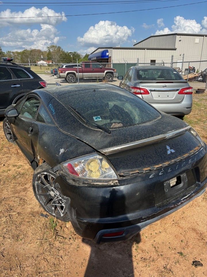 https://f005.backblazeb2.com/file/img-partshotlines-com/Inventory/MS102/Vehicle/6811_02.jpg