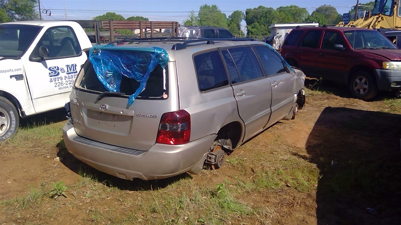 https://f005.backblazeb2.com/file/img-partshotlines-com/Inventory/MS102/Vehicle/6823_03.jpg