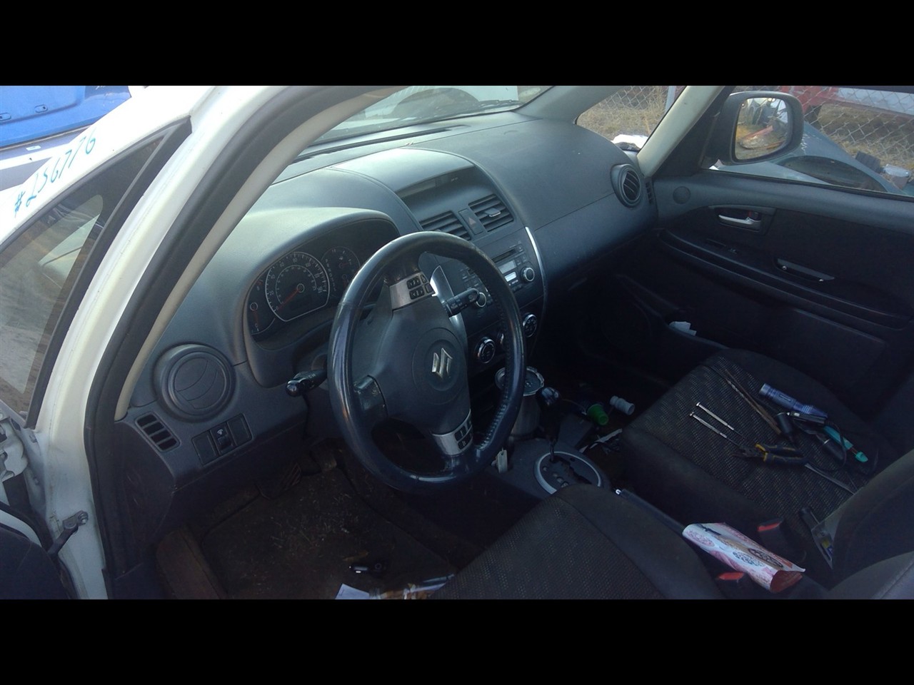 https://f005.backblazeb2.com/file/img-partshotlines-com/Inventory/MS102/Vehicle/6942_05.jpg
