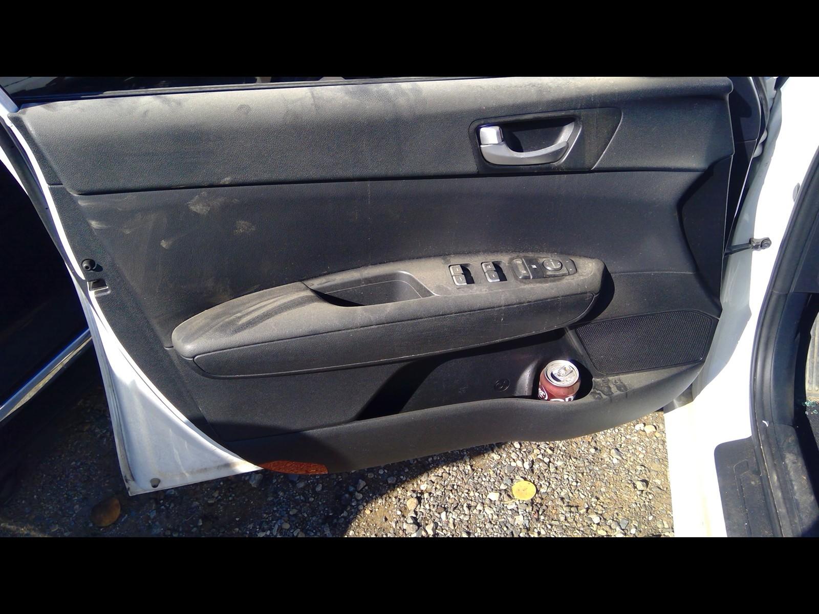 j/i/h/j/176cdf17-30b7-4f09-a9e8-889de092b25d.jpeg