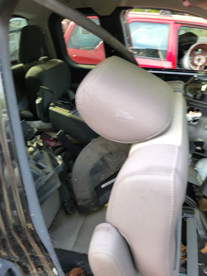 https://f005.backblazeb2.com/file/img-partshotlines-com/Inventory/MS172/Vehicle/16578_04.jpg