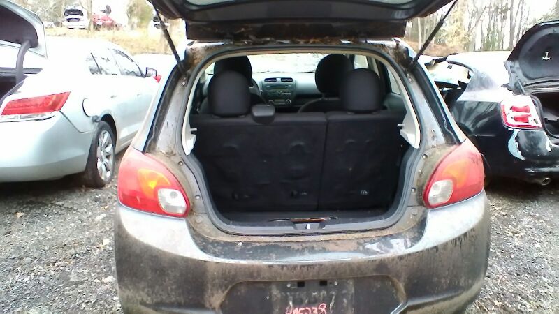 https://f005.backblazeb2.com/file/img-partshotlines-com/Inventory/MS172/Vehicle/18276_11.jpg