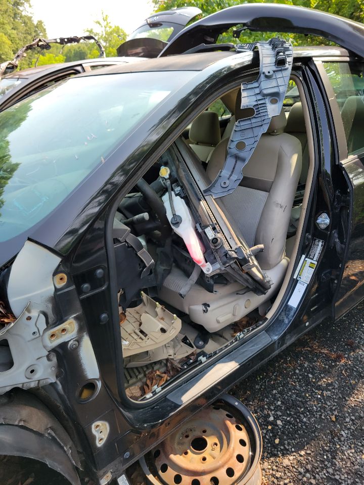https://f005.backblazeb2.com/file/img-partshotlines-com/Inventory/MS172/Vehicle/18675_08.jpg