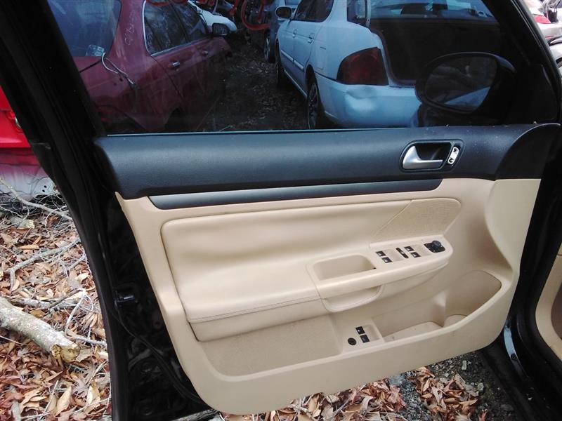 https://f005.backblazeb2.com/file/img-partshotlines-com/Inventory/MS172/Vehicle/18810_12.jpg