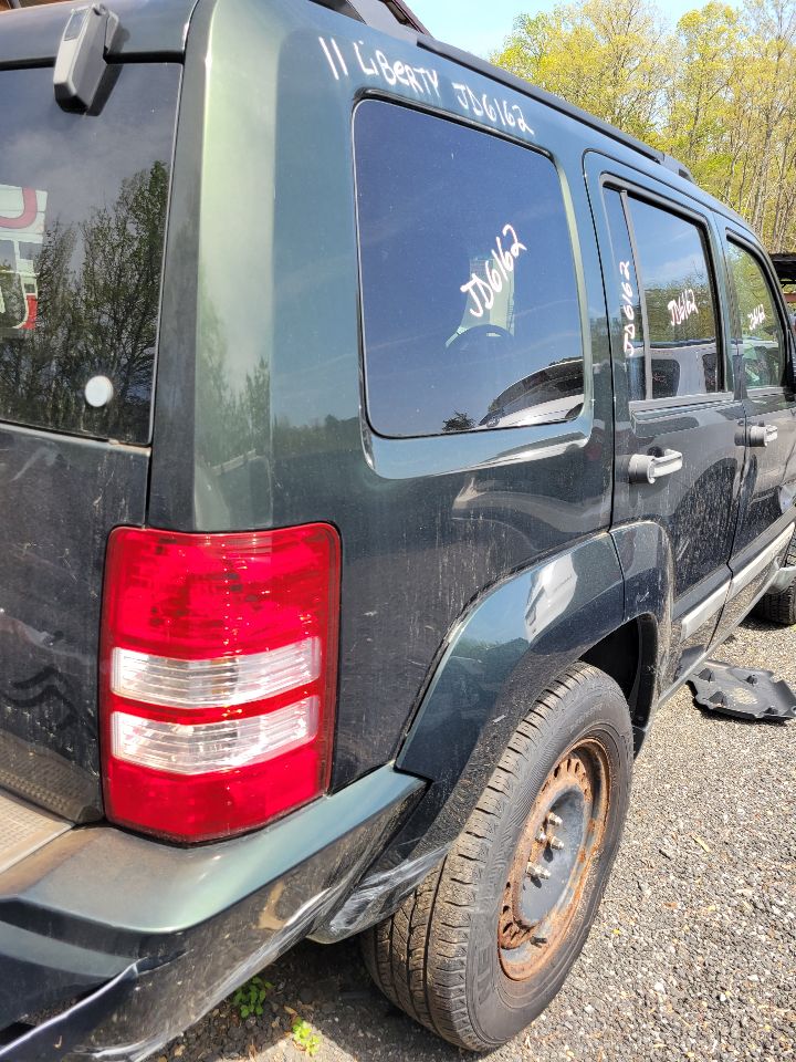 https://f005.backblazeb2.com/file/img-partshotlines-com/Inventory/MS172/Vehicle/19209_07.jpg
